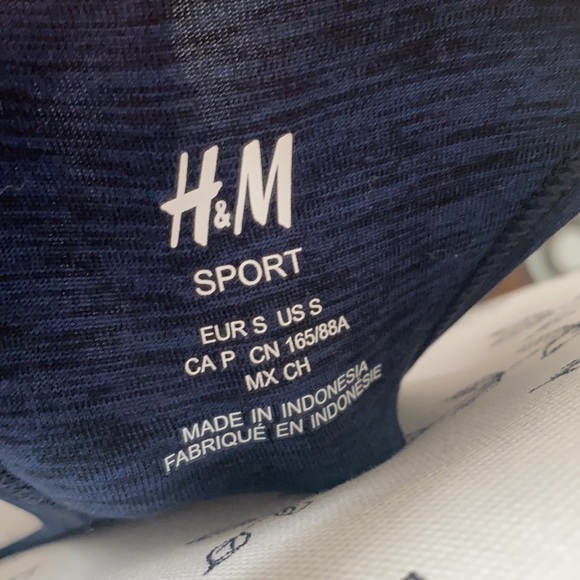 H&M Razor Back Sport Tank - Picture 4 of 4